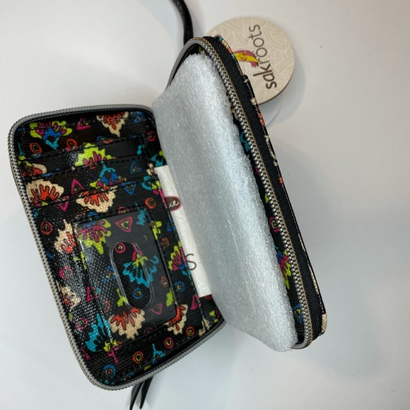 Sakroots | Smartphone Wristlet | Multi - Picture 3 of 8
